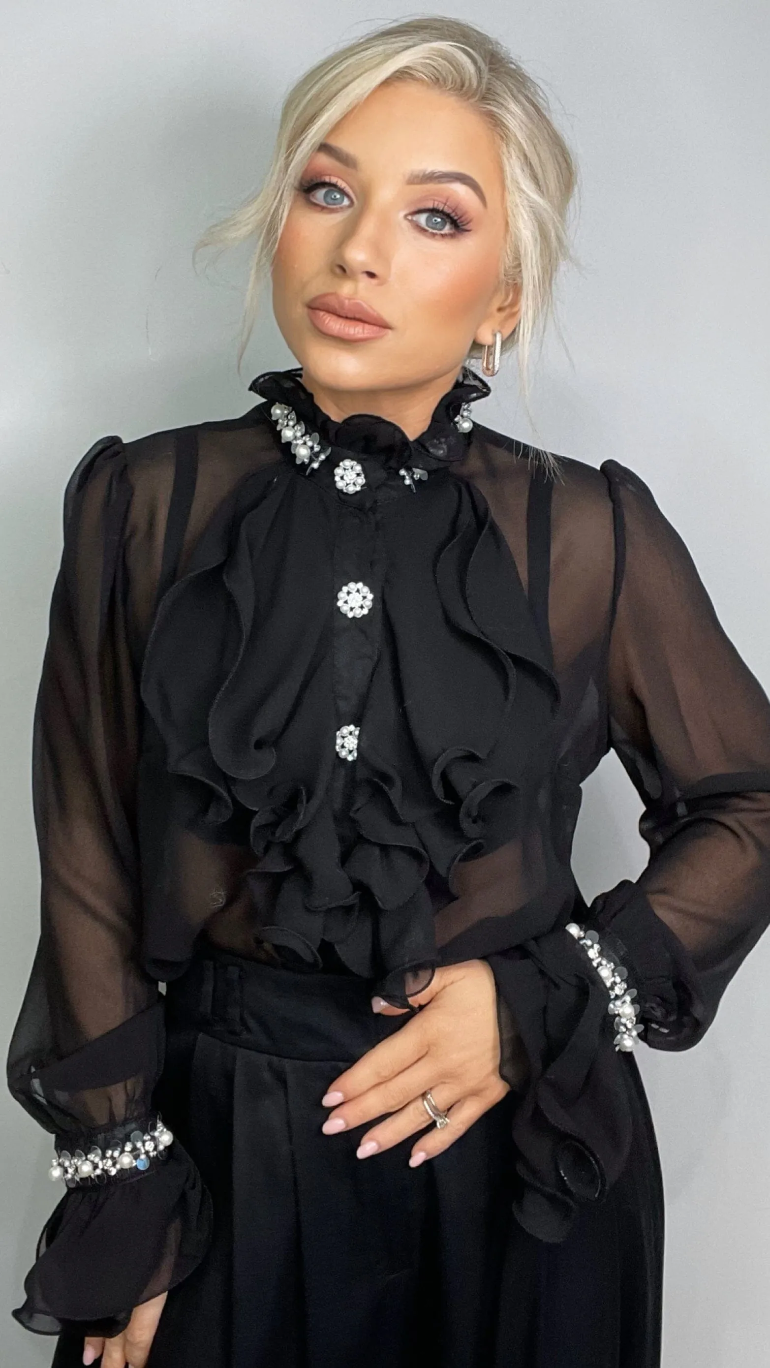 AMELIA RUFFLE BLOUSE - BLACK