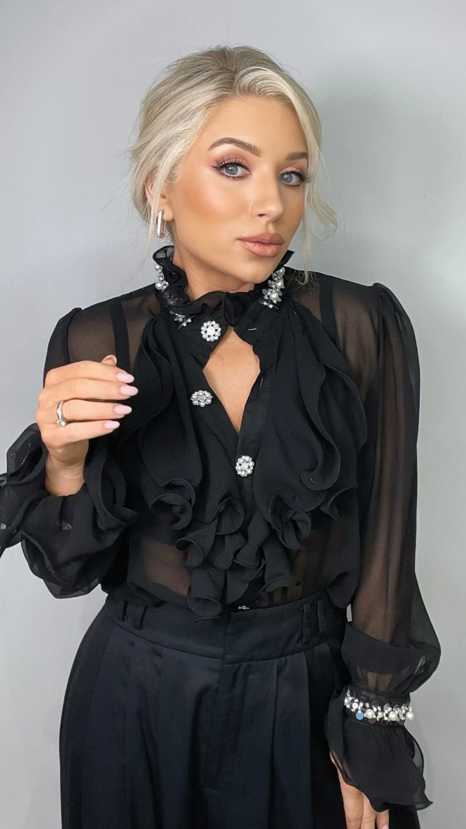 AMELIA RUFFLE BLOUSE - BLACK