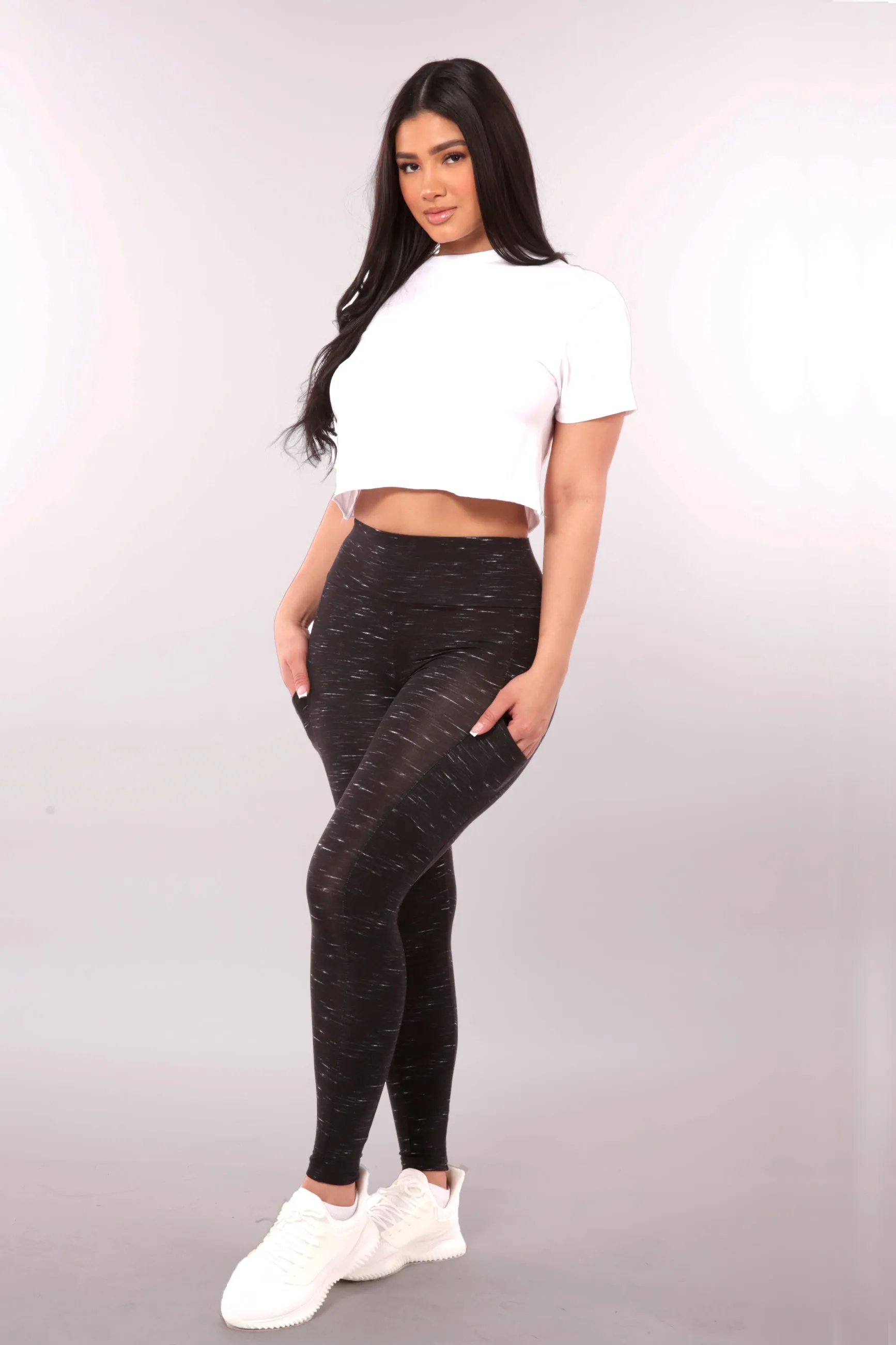 High Waist Fleece Lined Leggings With Side Pockets - Black & White Space Dye