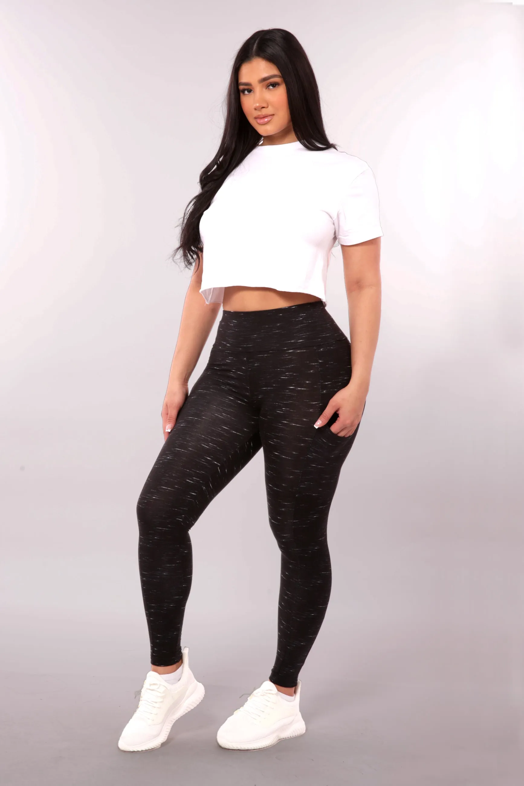 High Waist Fleece Lined Leggings With Side Pockets - Black & White Space Dye