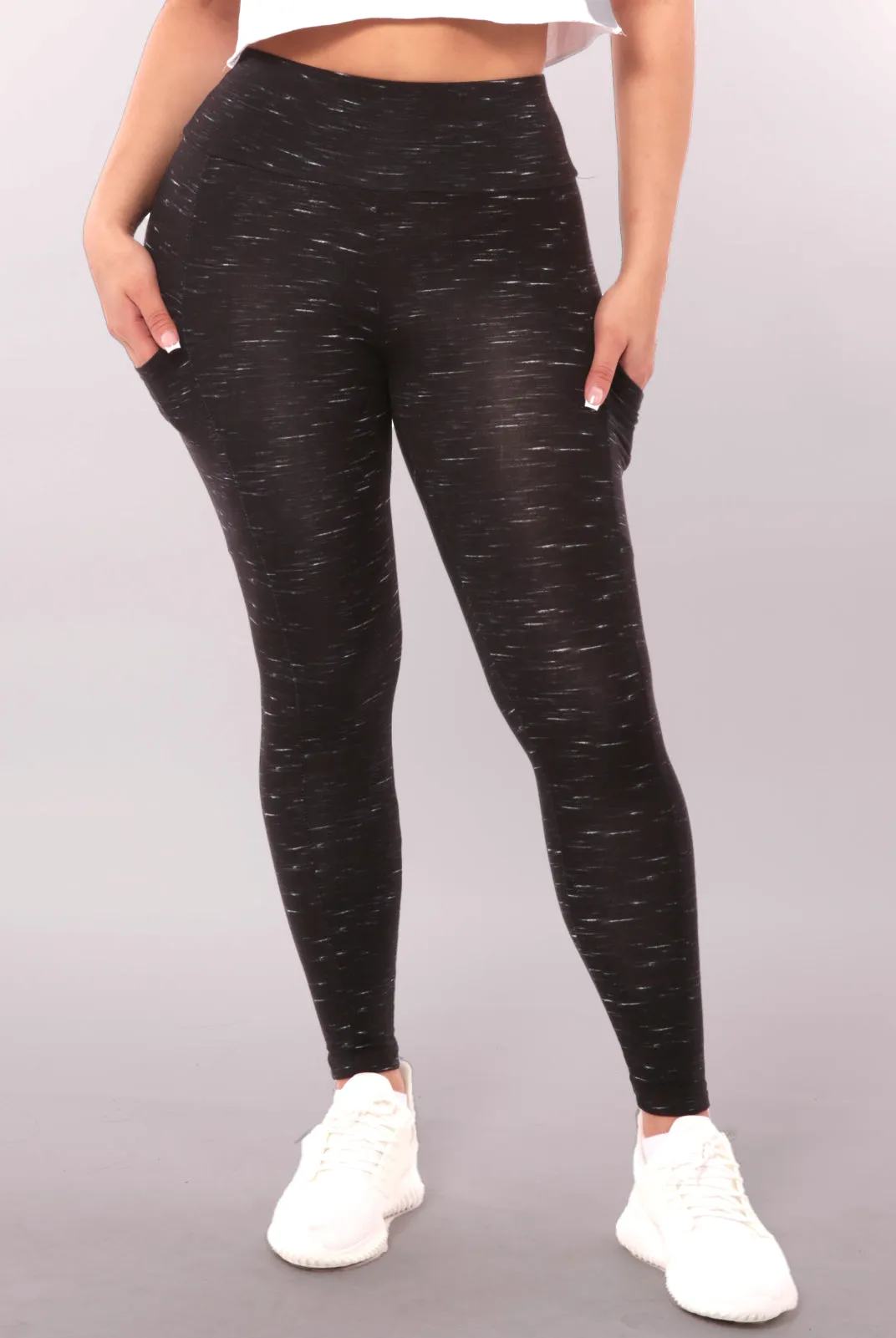 High Waist Fleece Lined Leggings With Side Pockets - Black & White Space Dye